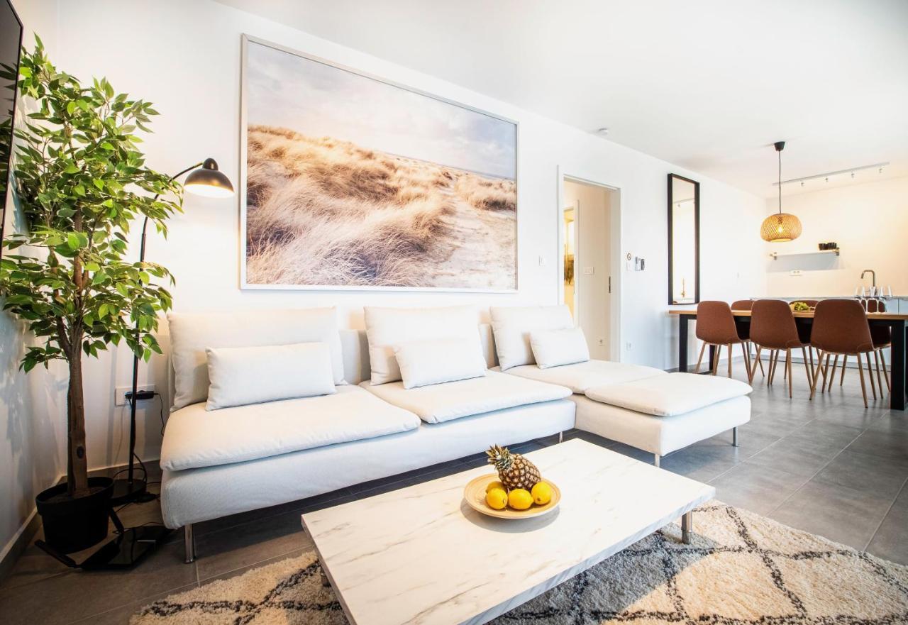 The Grande - Huge Terrace - Amazing Sea Views - Tastefully Furnished - Access To Rooftop Terrace And Gym - Hillside Apartments Rogoznica Rogoznica  Exterior foto