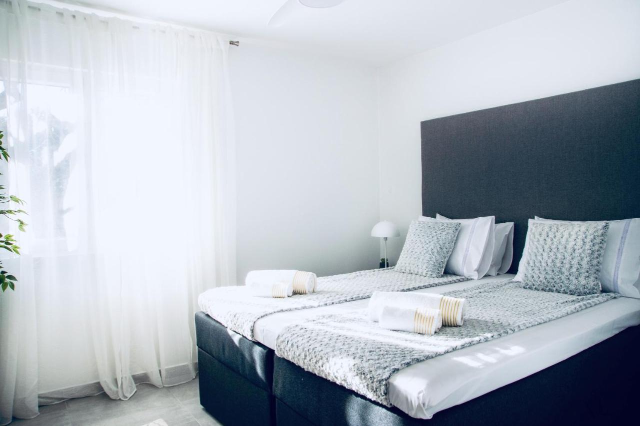 The Grande - Huge Terrace - Amazing Sea Views - Tastefully Furnished - Access To Rooftop Terrace And Gym - Hillside Apartments Rogoznica Rogoznica  Exterior foto