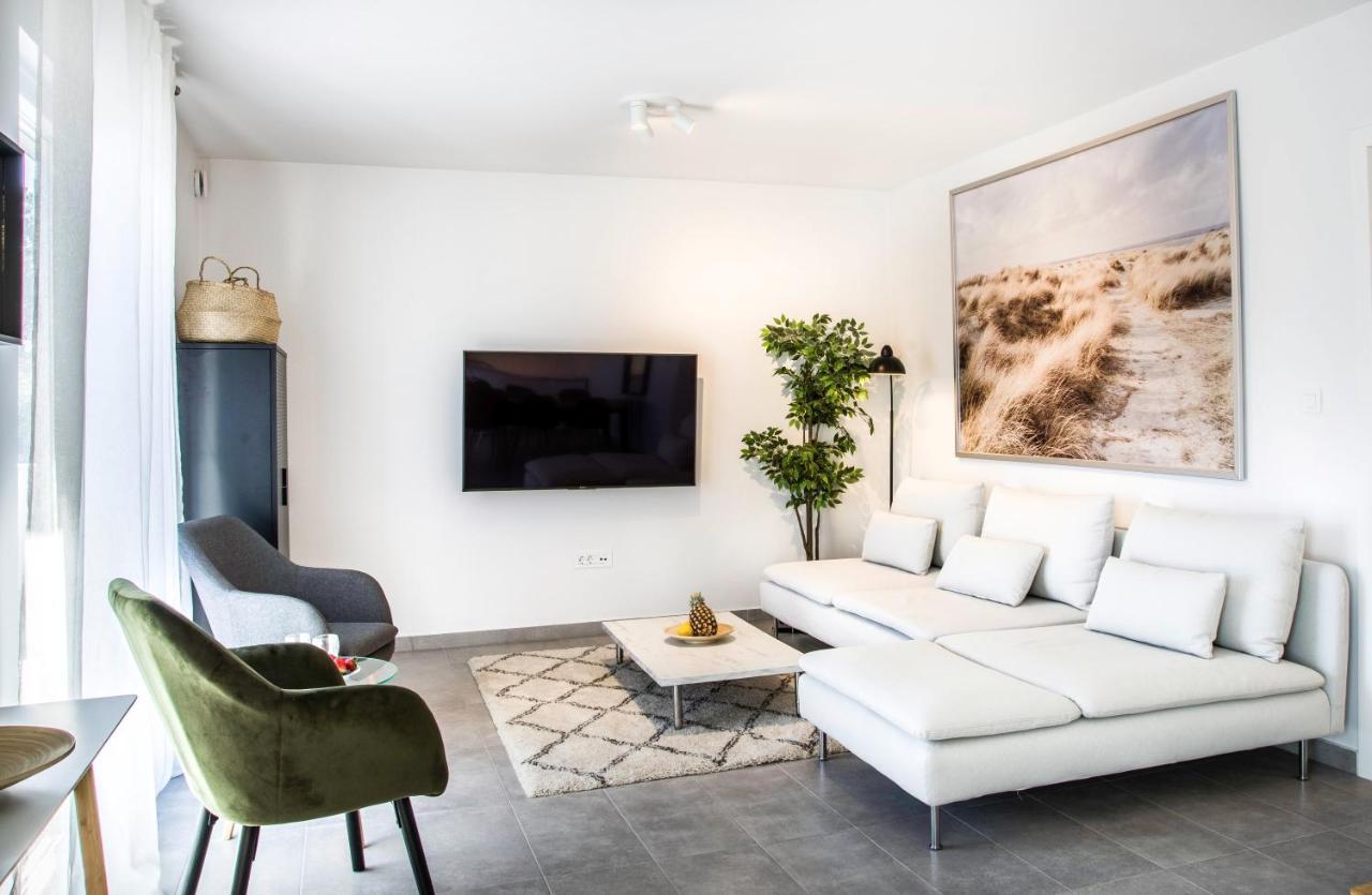 The Grande - Huge Terrace - Amazing Sea Views - Tastefully Furnished - Access To Rooftop Terrace And Gym - Hillside Apartments Rogoznica Rogoznica  Exterior foto