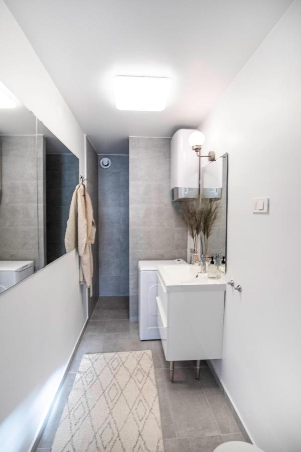 The Grande - Huge Terrace - Amazing Sea Views - Tastefully Furnished - Access To Rooftop Terrace And Gym - Hillside Apartments Rogoznica Rogoznica  Exterior foto