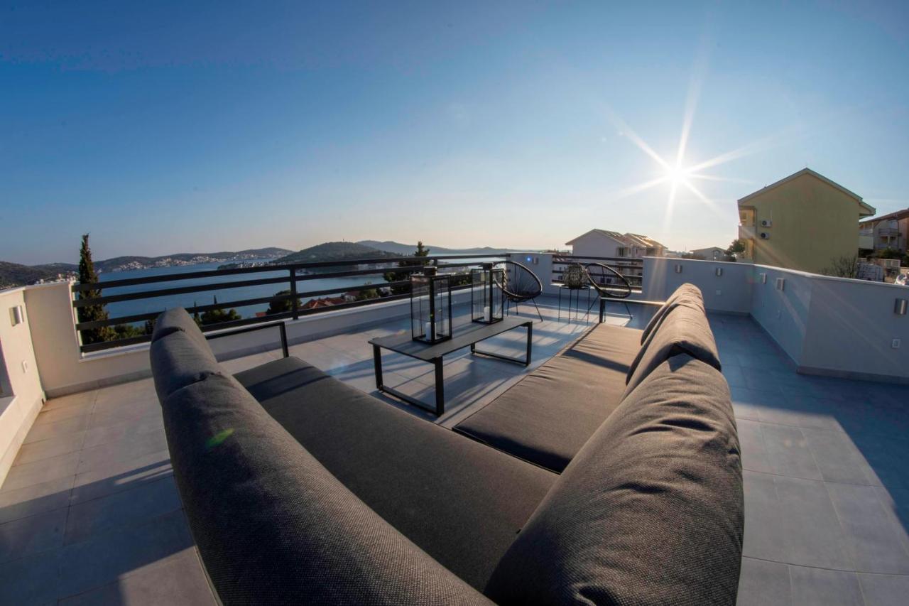 The Grande - Huge Terrace - Amazing Sea Views - Tastefully Furnished - Access To Rooftop Terrace And Gym - Hillside Apartments Rogoznica Rogoznica  Exterior foto