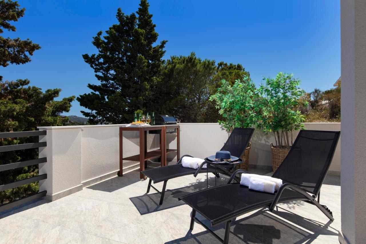 The Grande - Huge Terrace - Amazing Sea Views - Tastefully Furnished - Access To Rooftop Terrace And Gym - Hillside Apartments Rogoznica Rogoznica  Exterior foto