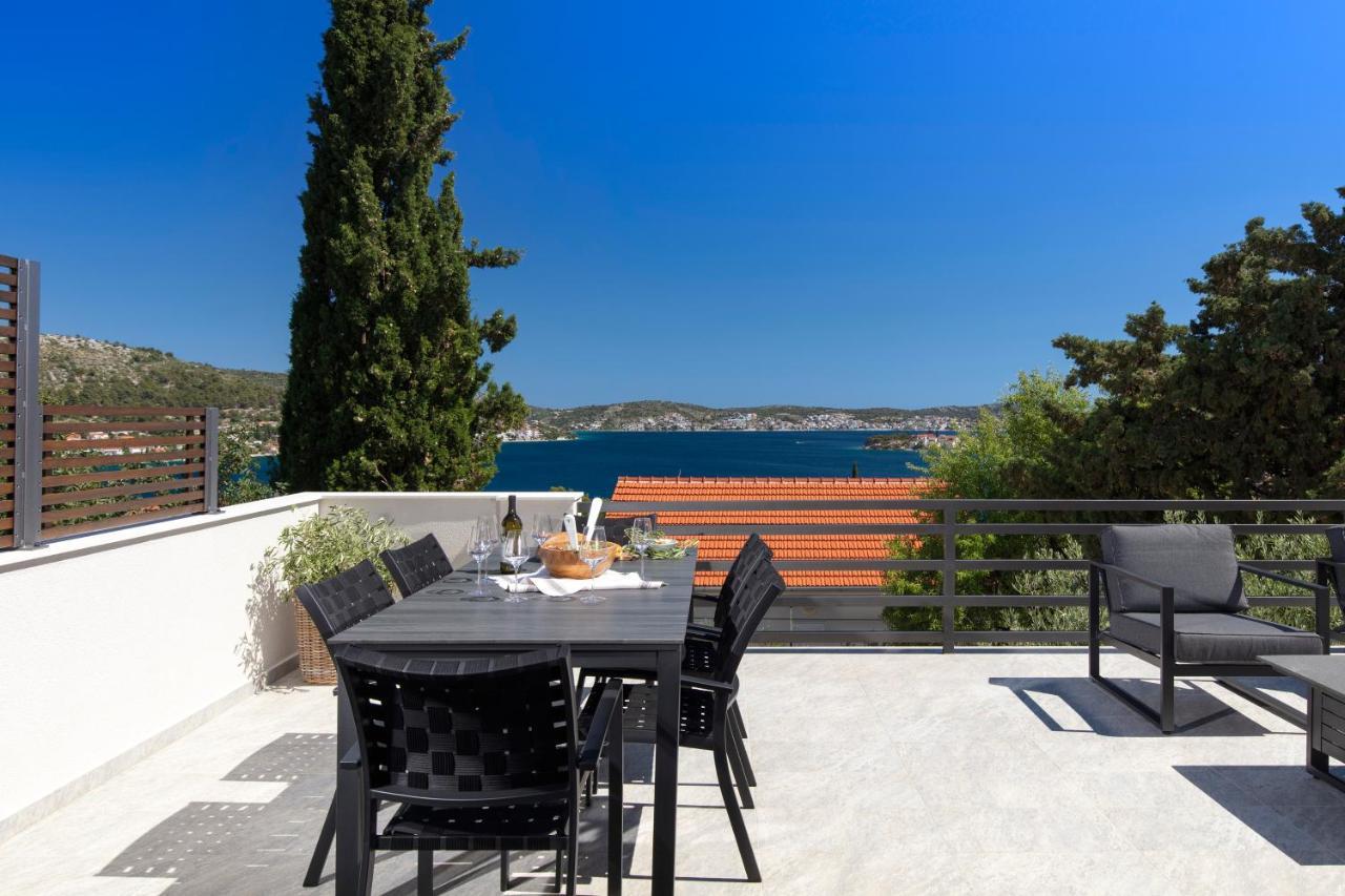 The Grande - Huge Terrace - Amazing Sea Views - Tastefully Furnished - Access To Rooftop Terrace And Gym - Hillside Apartments Rogoznica Rogoznica  Exterior foto
