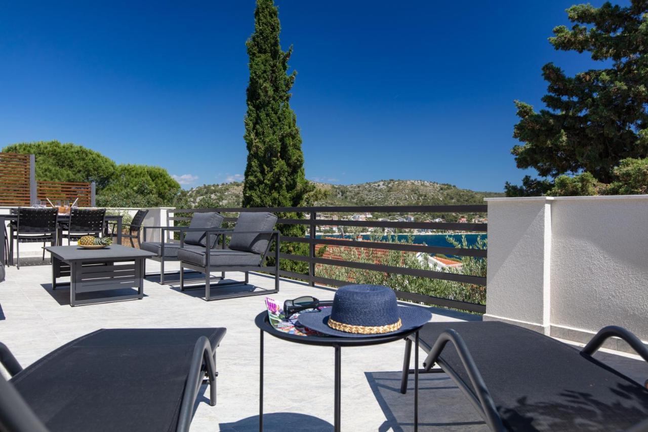 The Grande - Huge Terrace - Amazing Sea Views - Tastefully Furnished - Access To Rooftop Terrace And Gym - Hillside Apartments Rogoznica Rogoznica  Exterior foto